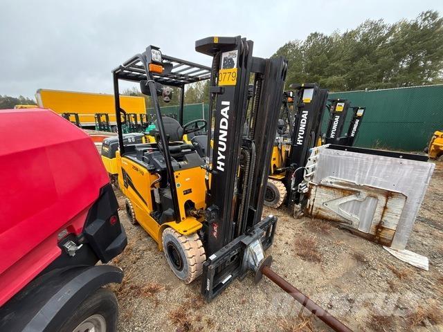 Hyundai 25B-9U شاحنات ذات رافعات شوكية تعمل بالكهرباء