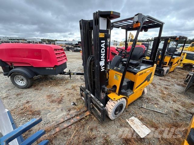 Hyundai 25B-9U شاحنات ذات رافعات شوكية تعمل بالكهرباء