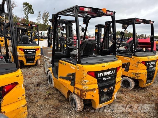 Hyundai 25B-9U شاحنات ذات رافعات شوكية تعمل بالكهرباء