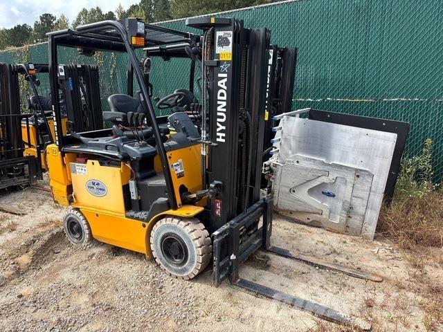 Hyundai 25B-9U شاحنات ذات رافعات شوكية تعمل بالكهرباء