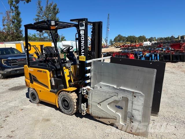 Hyundai 25B-9U شاحنات ذات رافعات شوكية تعمل بالكهرباء