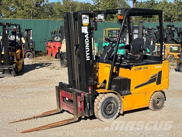 Hyundai 25B-9U شاحنات ذات رافعات شوكية تعمل بالكهرباء