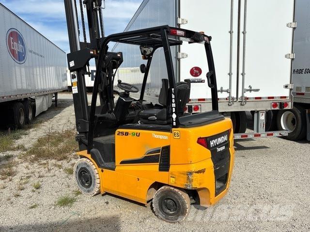 Hyundai 25B-9U شاحنات ذات رافعات شوكية تعمل بالكهرباء