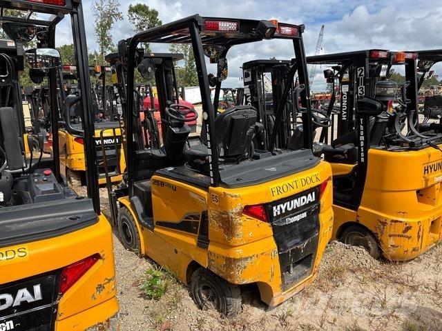 Hyundai 25B-9U شاحنات ذات رافعات شوكية تعمل بالكهرباء
