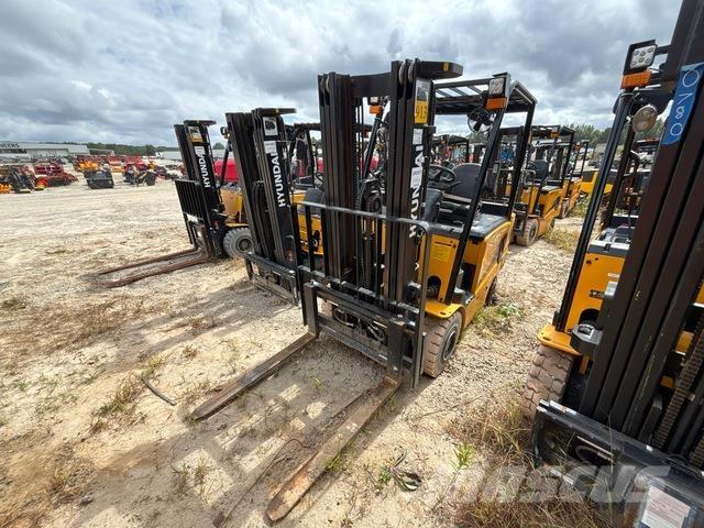 Hyundai 25B-9U شاحنات ذات رافعات شوكية تعمل بالكهرباء