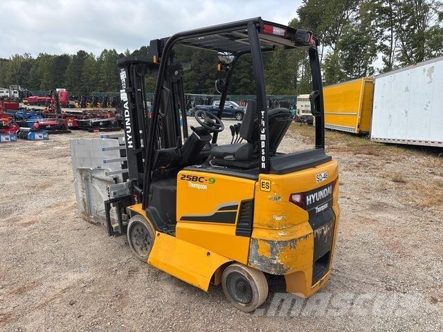 Hyundai 25BC-9 شاحنات ذات رافعات شوكية تعمل بالكهرباء