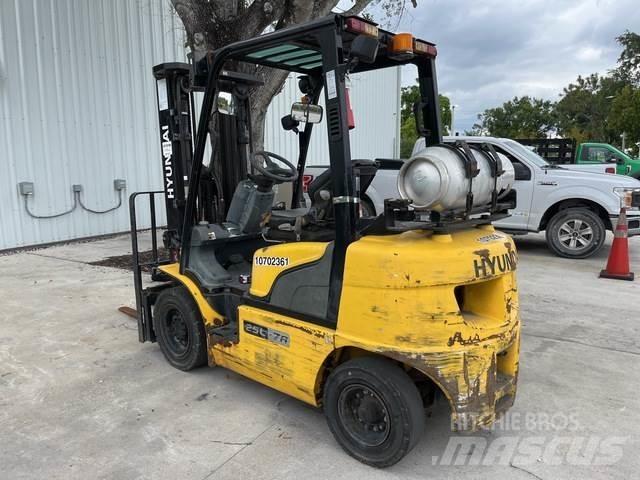 Hyundai 25L-7A أخرى