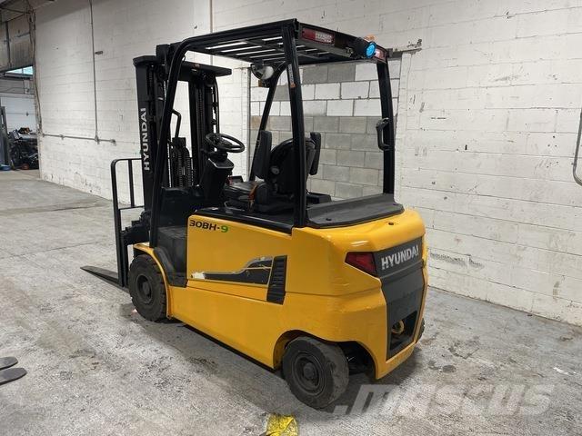 Hyundai 30BH-9 شاحنات ذات رافعات شوكية تعمل بالكهرباء