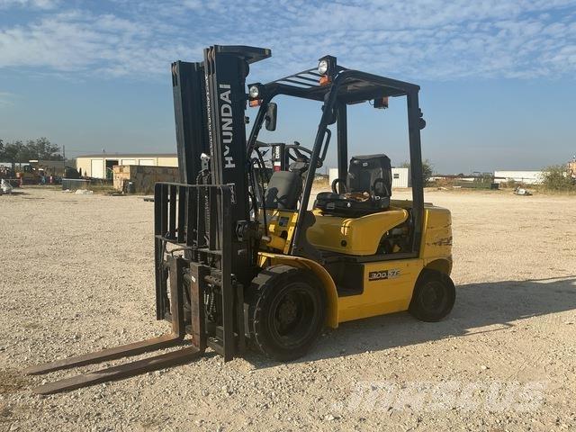 Hyundai 30D-7E شاحنات ذات رافعات شوكية - أخرى