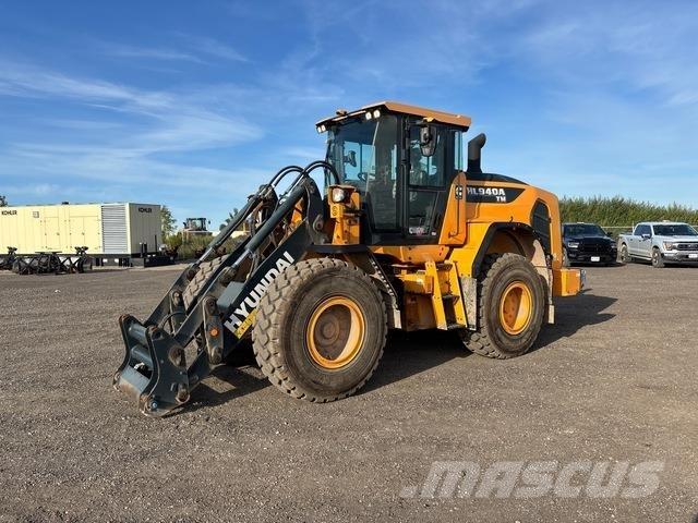 Hyundai HL940A لوادر بعجل