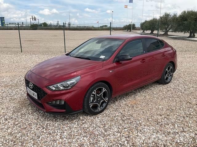 Hyundai i30 سيارات