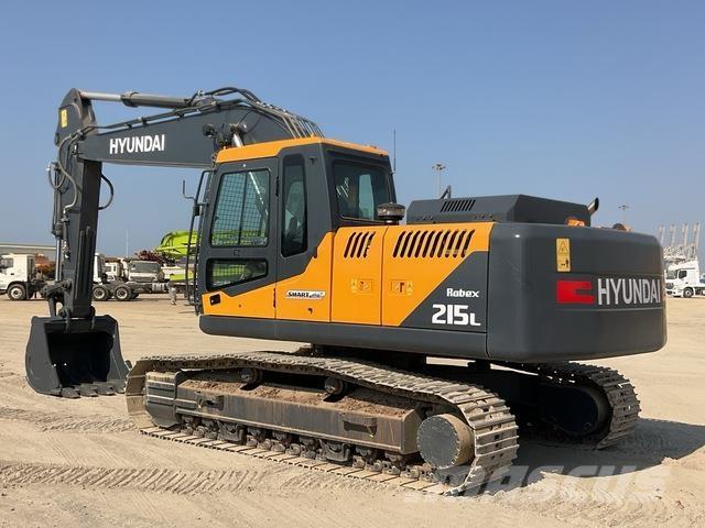 Hyundai R215L حفارات زحافة