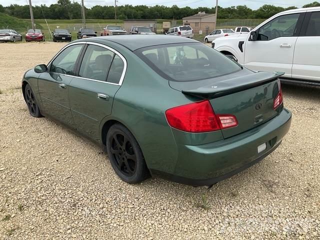Infiniti G35 سيارات