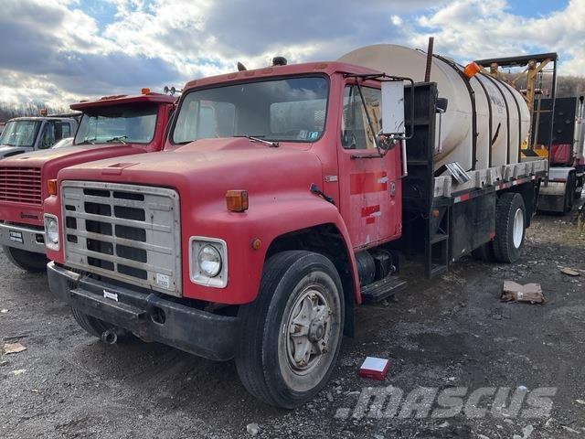 International  شاحنات مسطحة/مفصلية الجوانب