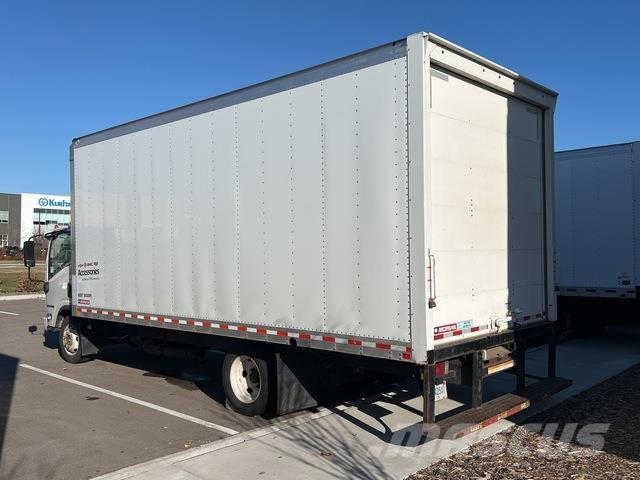 Isuzu NPR شاحنات ذات هيكل صندوقي