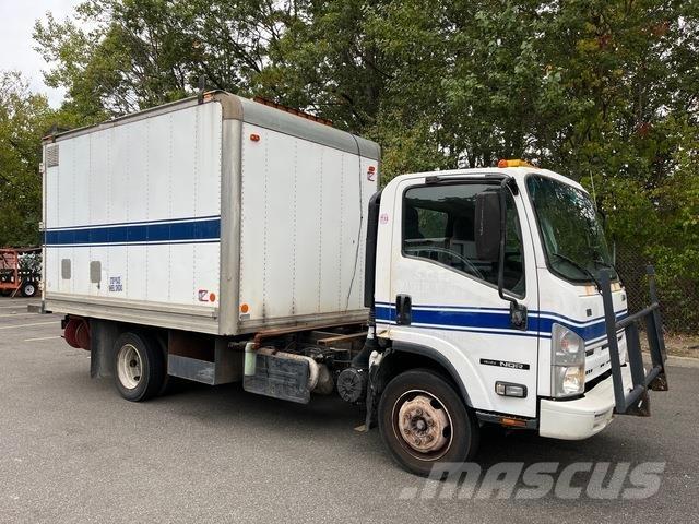 Isuzu NQR شاحنات ذات هيكل صندوقي