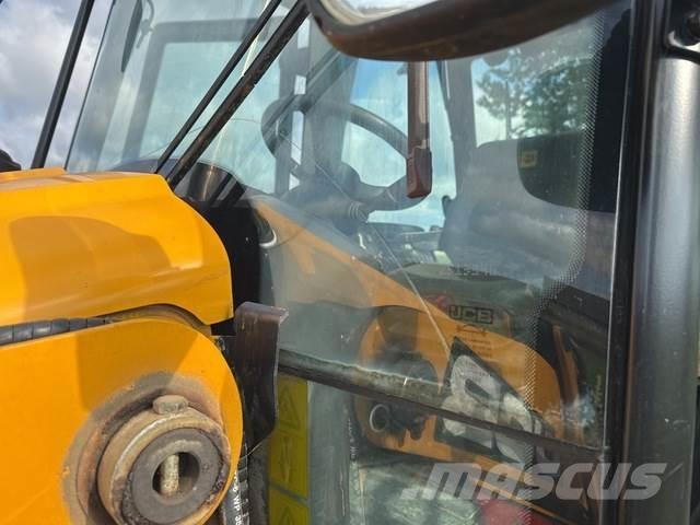 JCB 3CX لوادر ذات جرافات عكسية