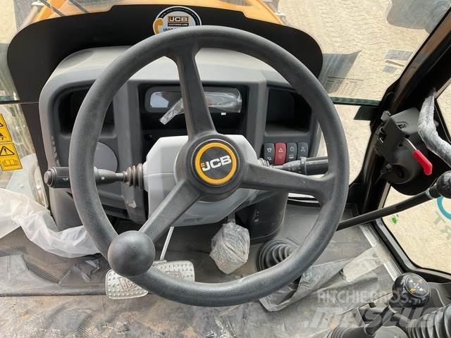 JCB 3DX لوادر ذات جرافات عكسية