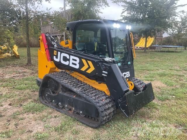 JCB 3TS-8T لوادر انزلاقية التوجيه