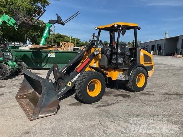 JCB 407 لوادر بعجل
