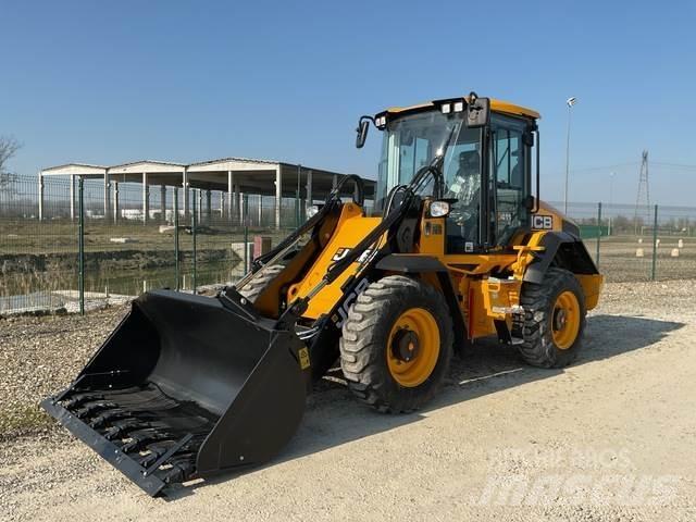 JCB 411 S5 HT لوادر بعجل