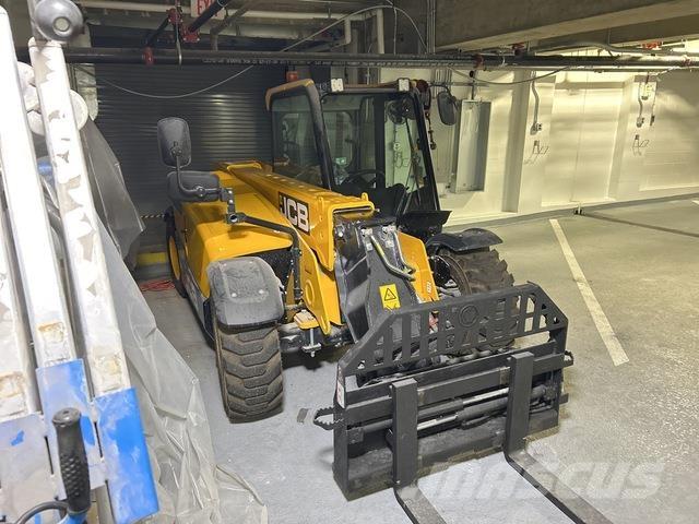 JCB 505-20E مناولات متداخلة