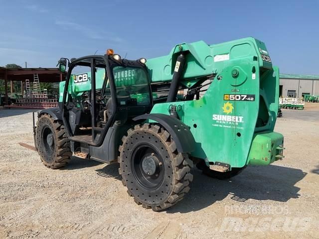 JCB 507-42 مناولات متداخلة