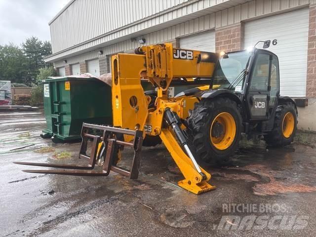 JCB 510-56 مناولات متداخلة