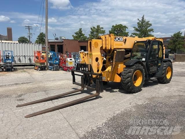 JCB 512-56 مناولات متداخلة