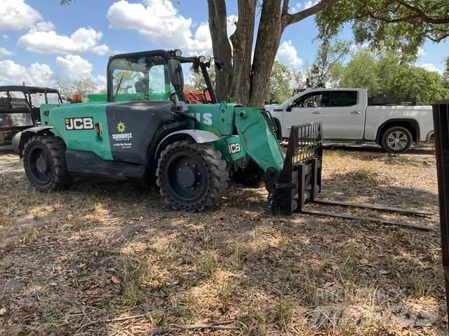 JCB 525-60 مناولات متداخلة