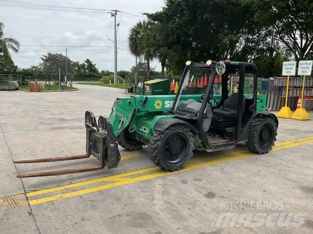 JCB 525-60 مناولات متداخلة