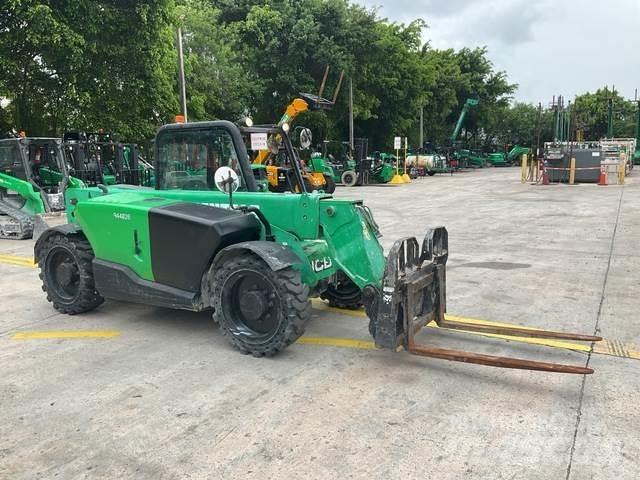 JCB 525-60 مناولات متداخلة