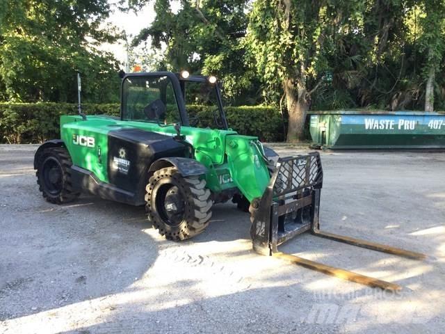 JCB 525-60 مناولات متداخلة