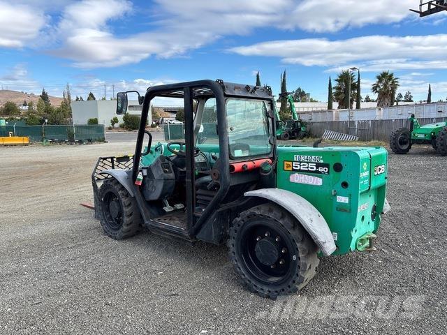 JCB 525-60 مناولات متداخلة