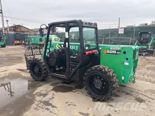 JCB 525-60 مناولات متداخلة