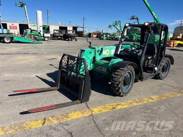 JCB 525-60 مناولات متداخلة