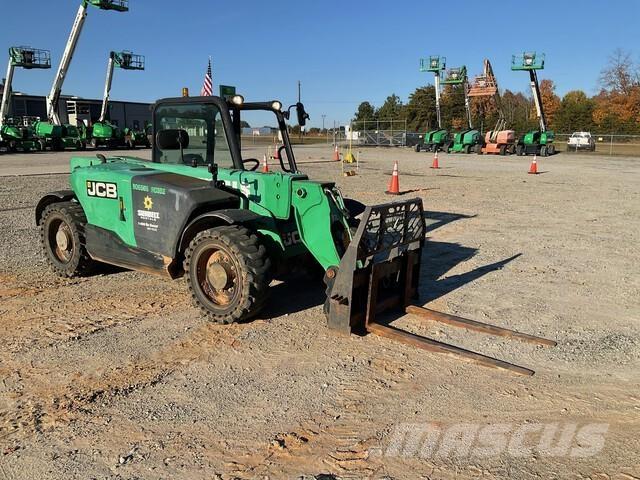 JCB 525-60 مناولات متداخلة