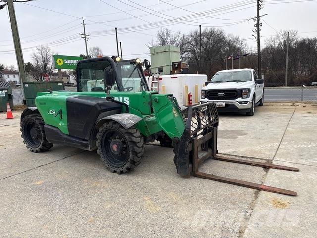 JCB 525-60 مناولات متداخلة