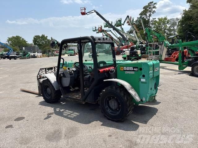 JCB 525-60T4 مناولات متداخلة