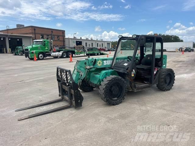 JCB 525-60T4 مناولات متداخلة