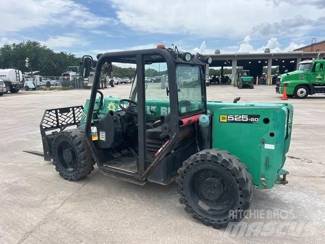 JCB 525-60T4 مناولات متداخلة