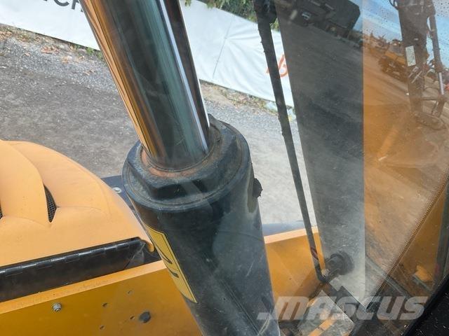 JCB 533-105 مناولات متداخلة