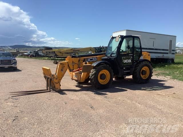 JCB 535-140 مناولات متداخلة