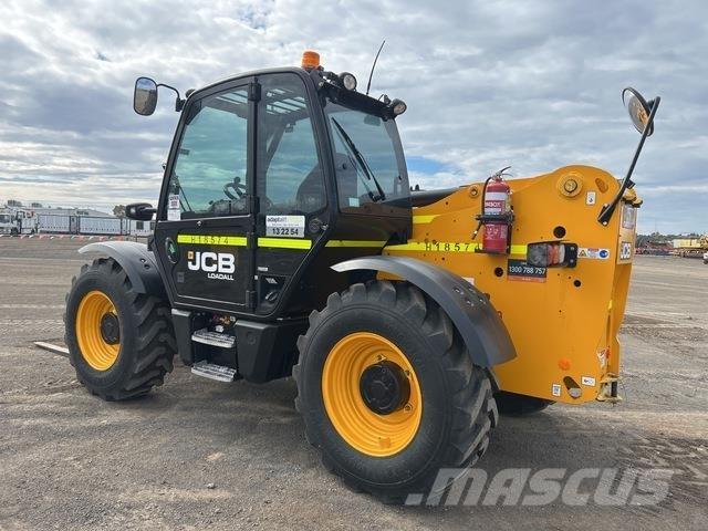 JCB 535-95 مناولات متداخلة