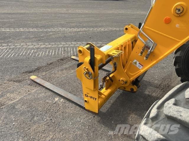 JCB 535-95 مناولات متداخلة