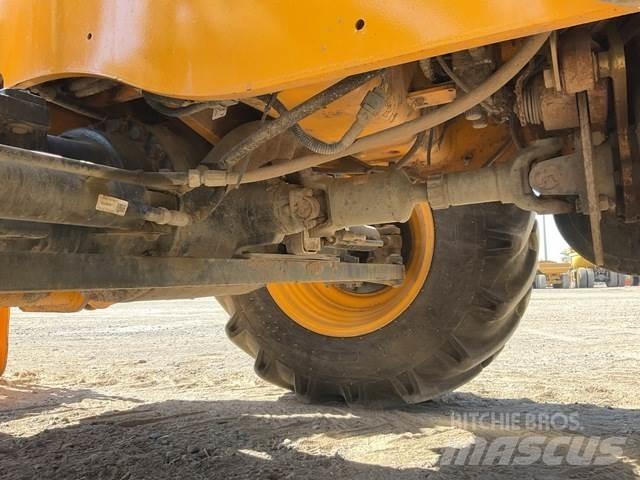 JCB 540-170 مناولات متداخلة