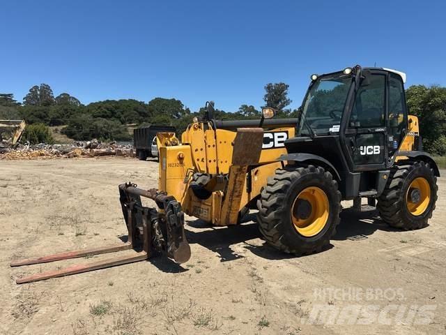 JCB 550-170 مناولات متداخلة