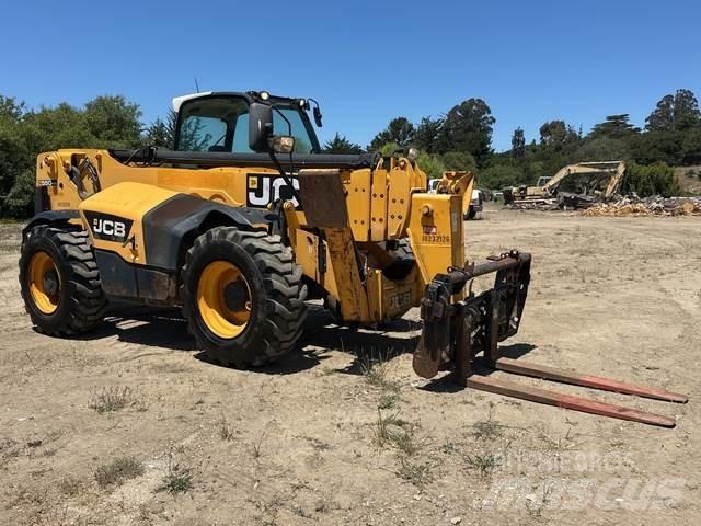 JCB 550-170 مناولات متداخلة