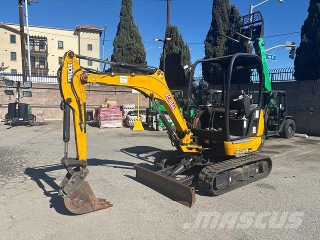 JCB 8029CTS حفارات زحافة