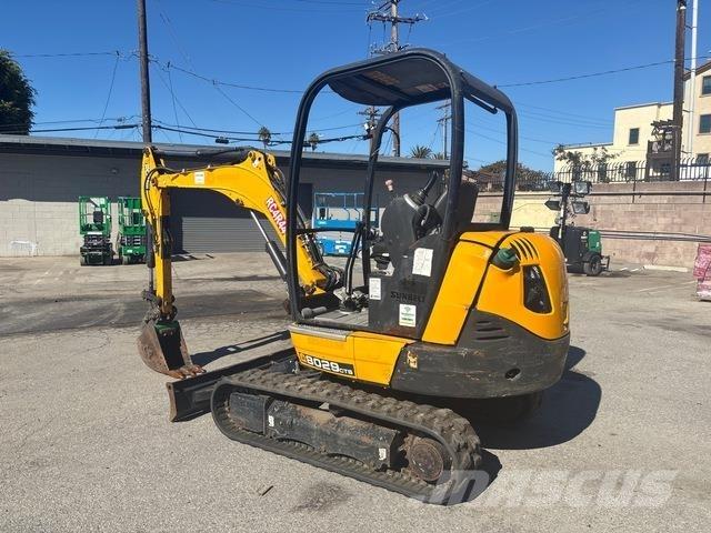 JCB 8029CTS حفارات زحافة